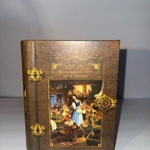 Snow White and the Seven Dwarfs Decorative Book Box and puzzle New